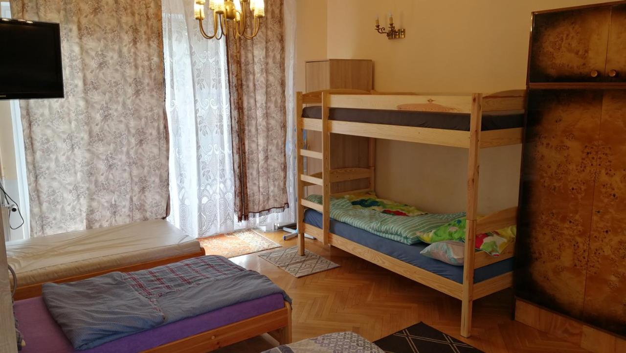 Tanie Noclegi Mieszkanka Zyrardow Exterior foto