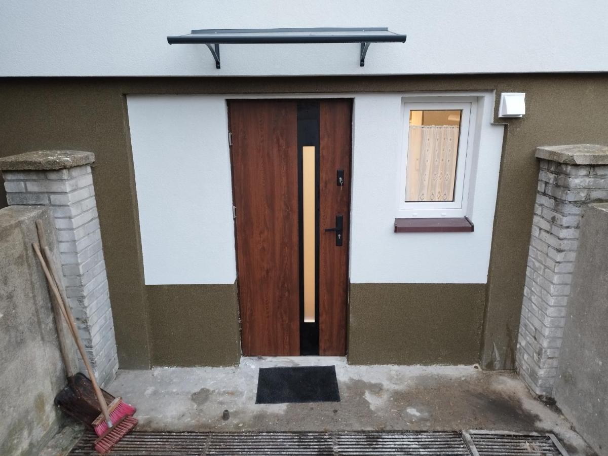 Tanie Noclegi Mieszkanka Zyrardow Exterior foto